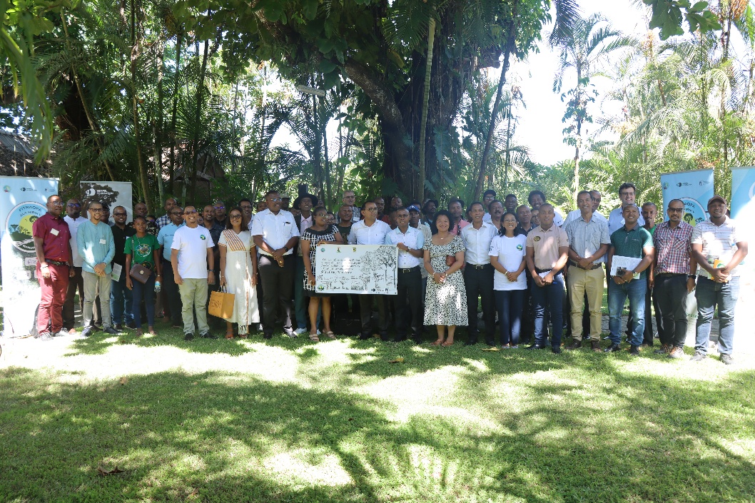Launch of the Ala Hiriky Mandrare project in Fort Dauphin,