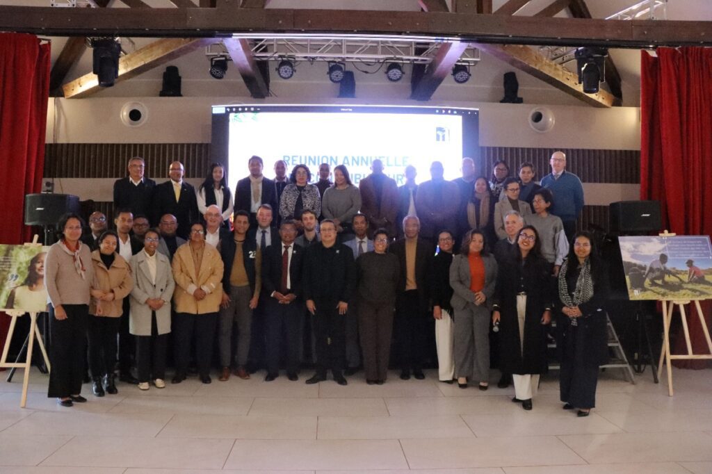 XXIVe Réunion annuelle des contributeurs au Golf du Rova
